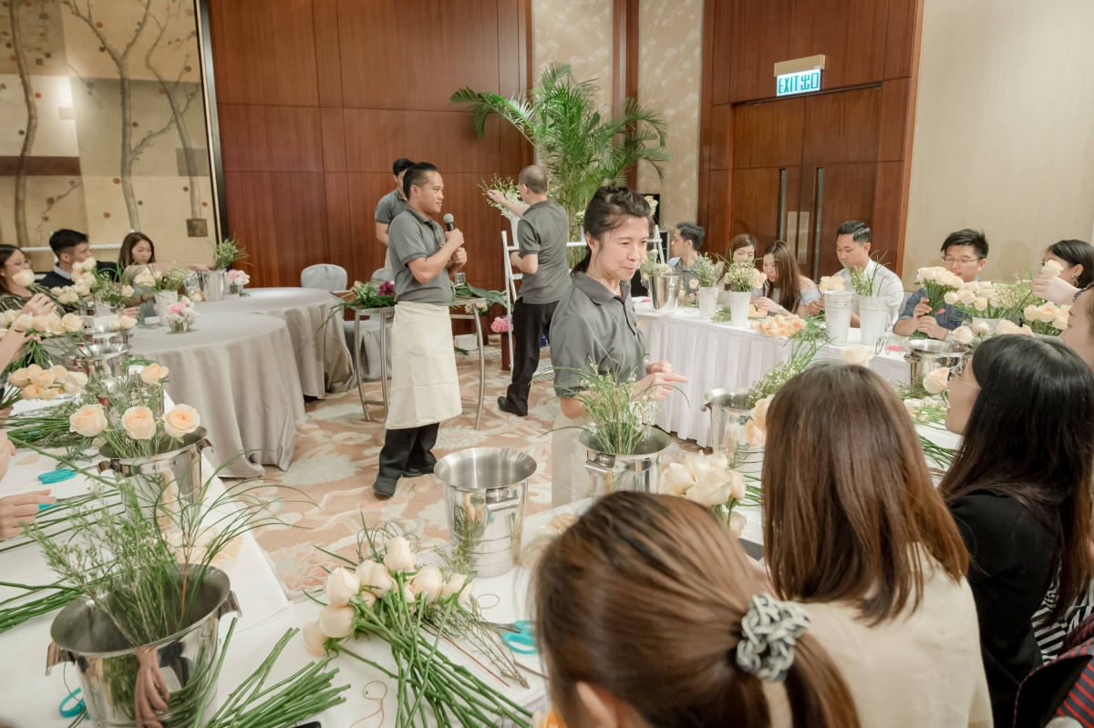 親製花球兼睇婚紗show！港麗婚展延續匠藝甜蜜